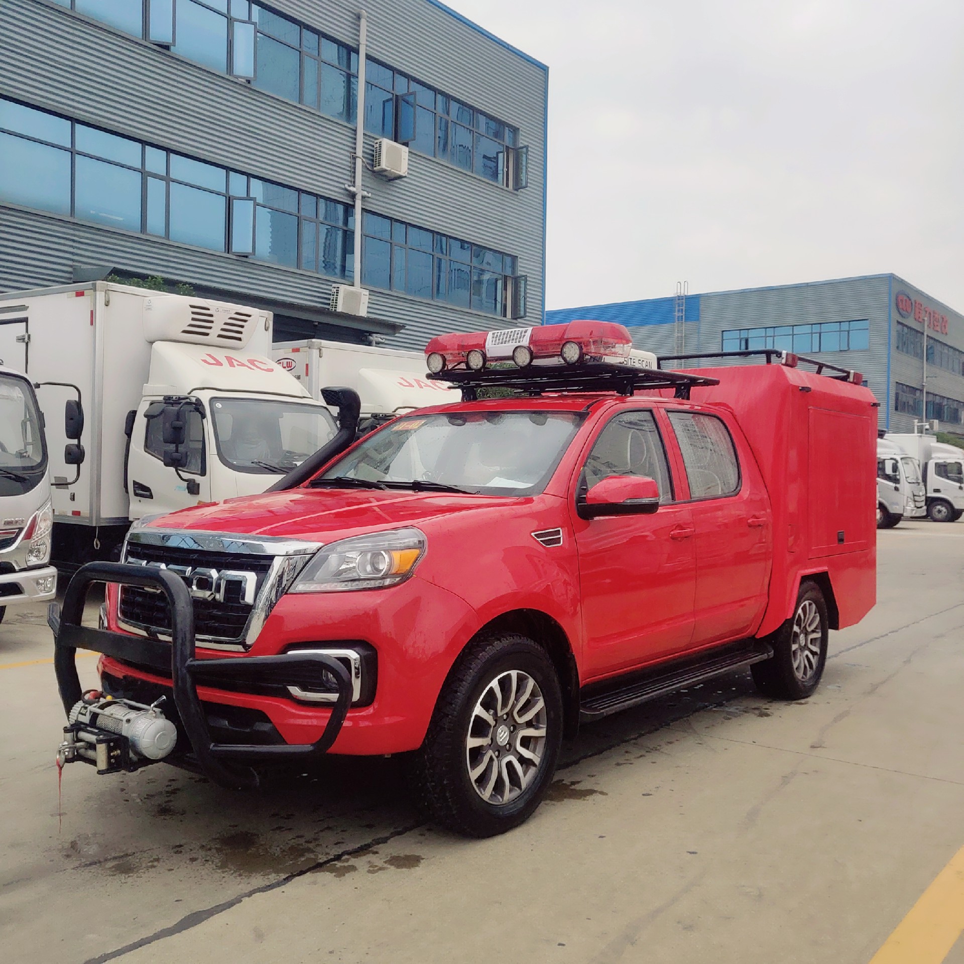 江铃域虎地震救援指挥车